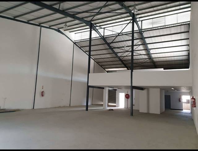 540M² WAREHOUSE FOR SALE IN KILLARNEY GARDENS